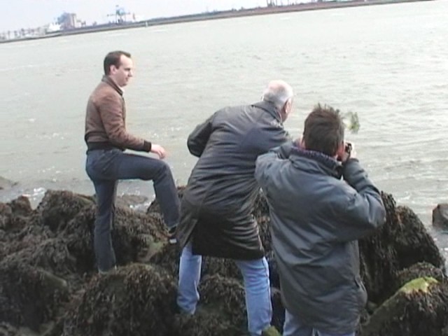 De Ash van Pa uitstrooien op 13 4 08 in Hoek van Holland 007 0002